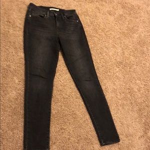 Levi’s 721 high rise skinny jeans. Worn twice!
